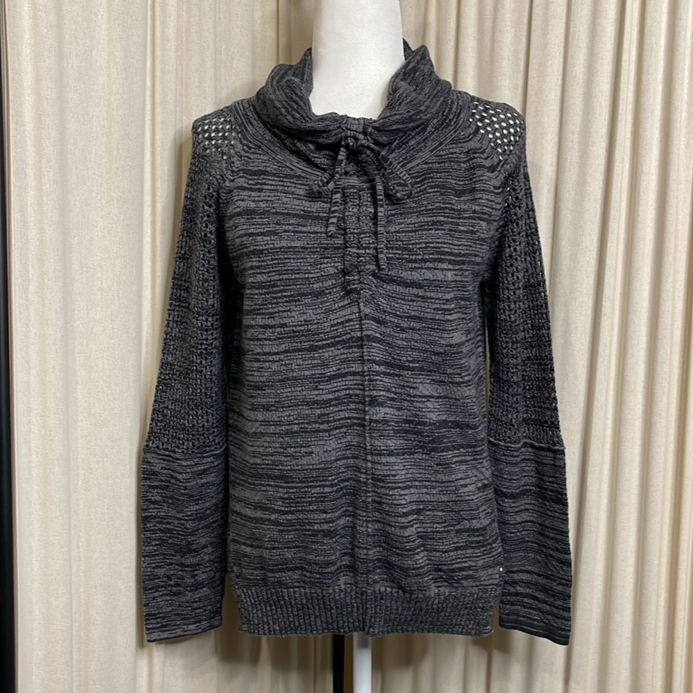 LIKE NEW! PRANA GRAY KNITTED TURTLENECK SWEATER SIZE MEDIUM
